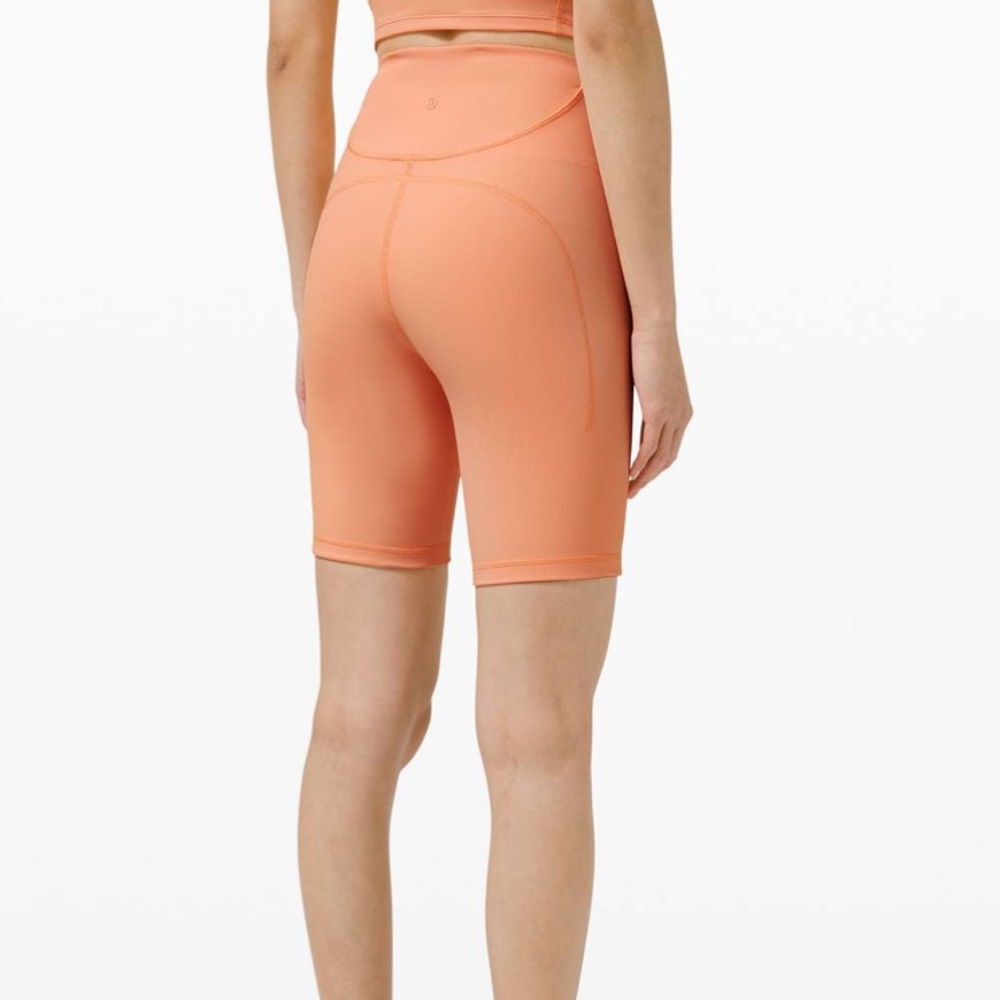 Lululemon Ribbed Contoured High-Rise Short 8"